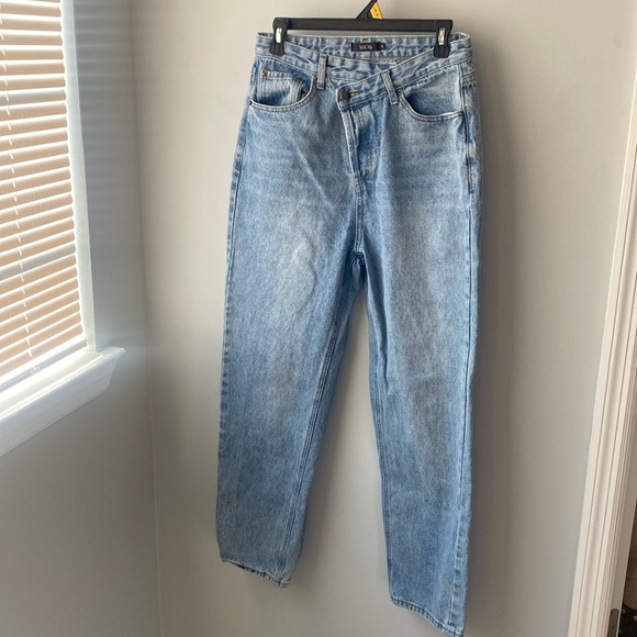 Asymmetric Straight Jeans -Micas - Picture 5 of 17